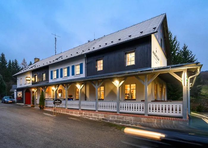 Maxmillian & Restaurant Pensjonat 3*
