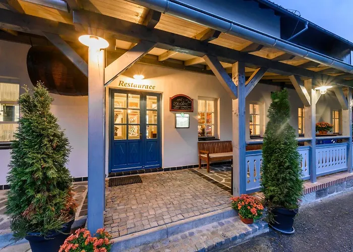 Maxmillian & Restaurant Pensjonat 3*