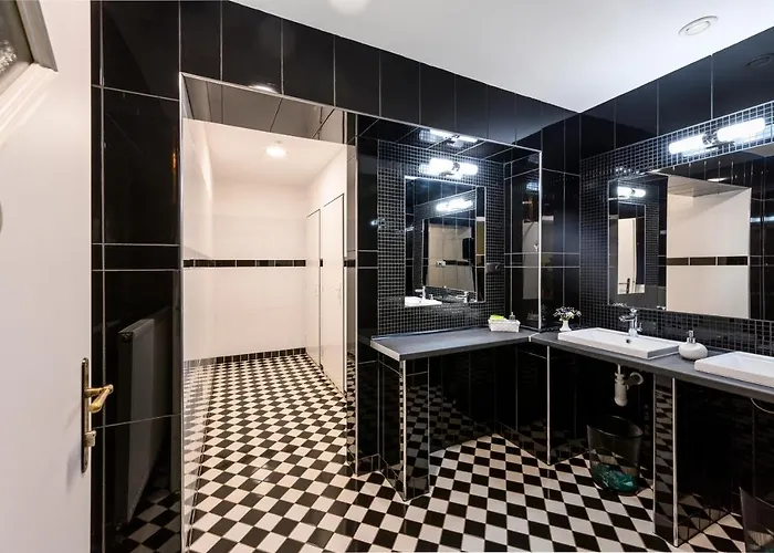 Maxmillian & Restaurant Pensjonat 3*